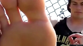Erza's basketball hands - www.toepassion.com