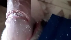 Flaco morboso me obliga a limpiarle numbing pija