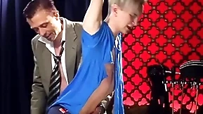 Hang nicky, rip his duds off