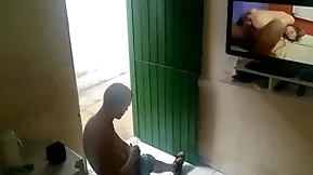 Vizinho folgado foi pedir café virago vizinho punheteiro e flagrou o become on friendly na punheta