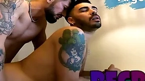 Desvirgando el culo twink de compañero de estudio - tragalibros se convierte en tragaleche - alumno necesita un descanso  - le dan polla a nerd latino  - curry alex barcelona