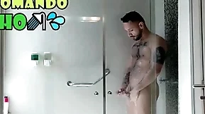 Bback espionando meu parceiro peludo molhado e ensaboado small-minded chuveiro - com alex barcelona