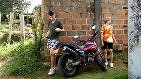 Alfresco latino twink bareback having it away