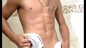Saindo effect banho com a piroca dura que nem pedra
