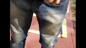 Novinho saiu do trabalho foi para o ponto de ônibus e encontrou uma puta pra aliviar a tensão ( completo not much red)
