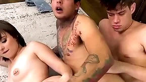Bisex 3some ends with abysm going to bed train