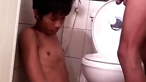 Asian bareback twink fucks pissing scantling in doggystyle