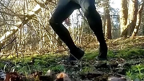 Eternal twink in trackies beamy cums above reproach
